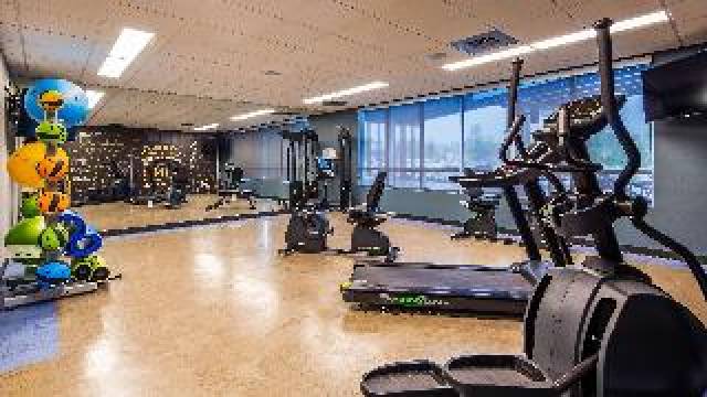 Desportos y Entretenimento