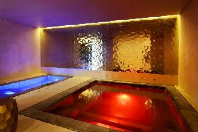 Desportos y Entretenimento