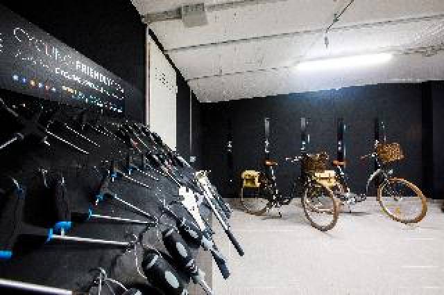 Desportos y Entretenimento
