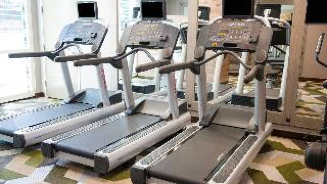 Desportos y Entretenimento