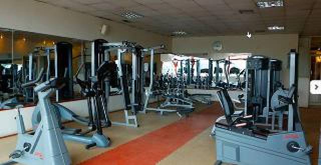 Desportos y Entretenimento
