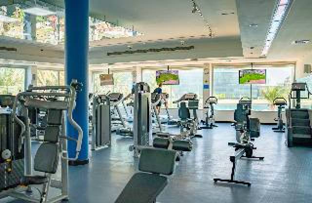 Desportos y Entretenimento