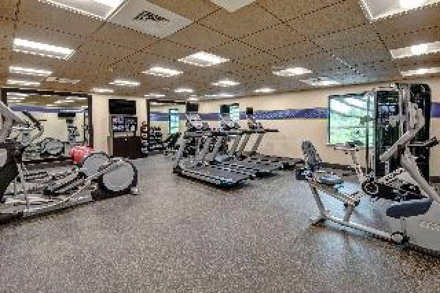 Desportos y Entretenimento
