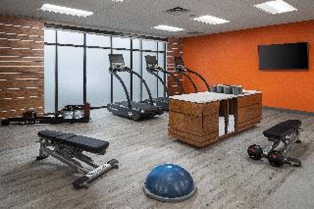 Desportos y Entretenimento