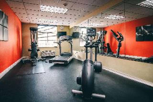 Desportos y Entretenimento