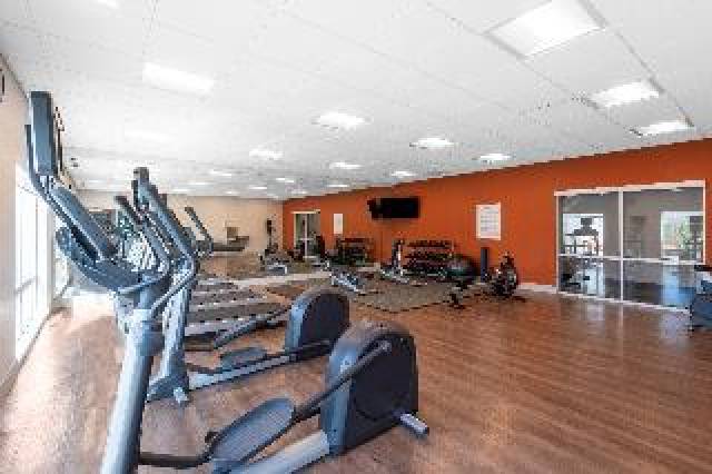 Desportos y Entretenimento