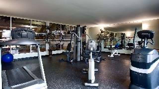 Desportos y Entretenimento
