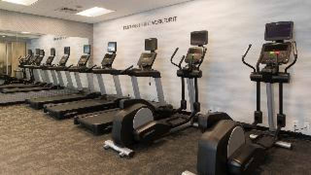 Desportos y Entretenimento