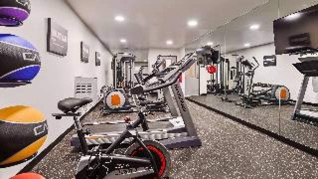 Desportos y Entretenimento