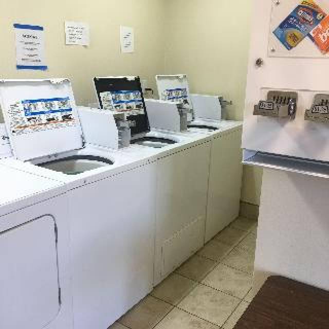 Desportos y Entretenimento