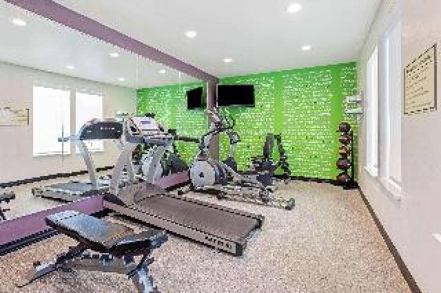 Desportos y Entretenimento