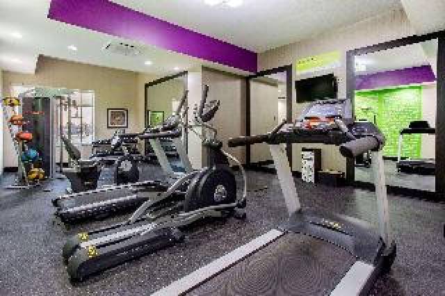Desportos y Entretenimento
