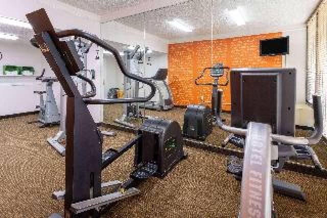 Desportos y Entretenimento