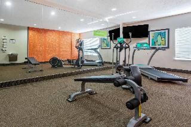Desportos y Entretenimento