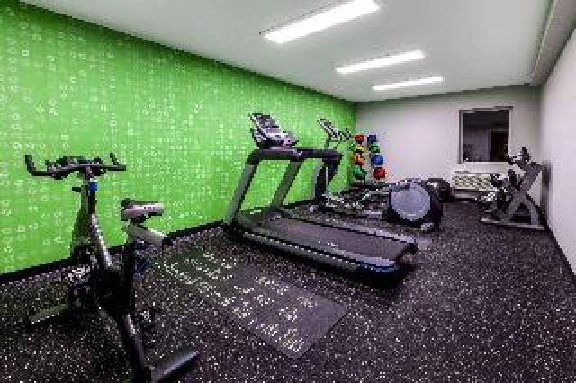 Desportos y Entretenimento
