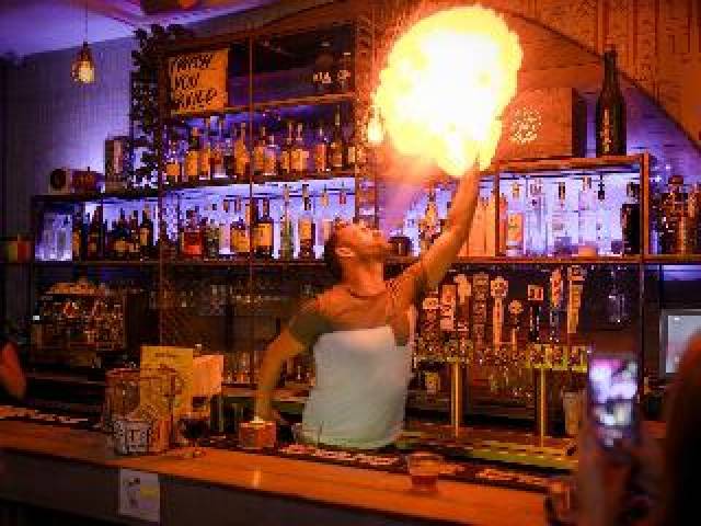 Bar