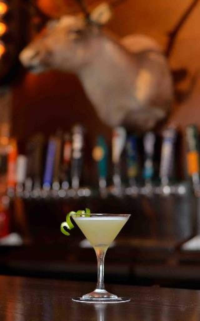 Bar