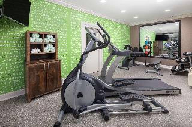 Desportos y Entretenimento