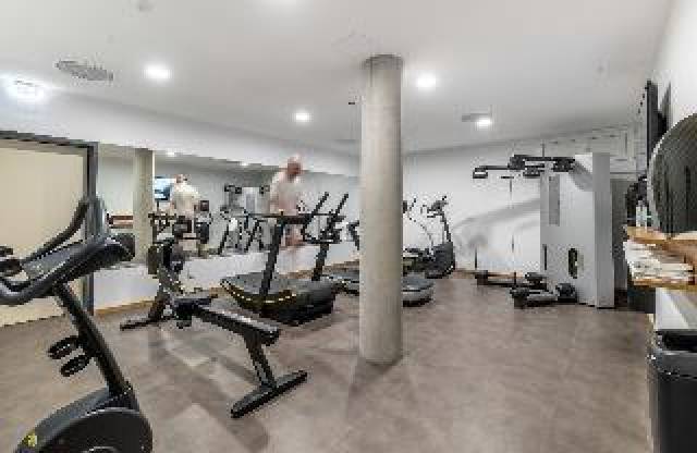 Desportos y Entretenimento