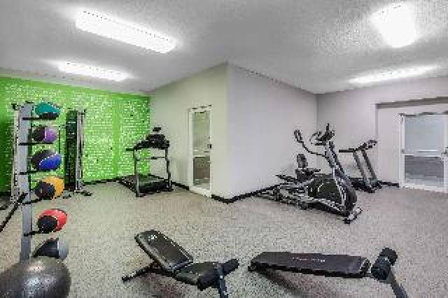 Desportos y Entretenimento