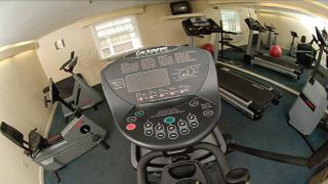 Desportos y Entretenimento