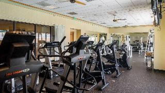 Desportos y Entretenimento