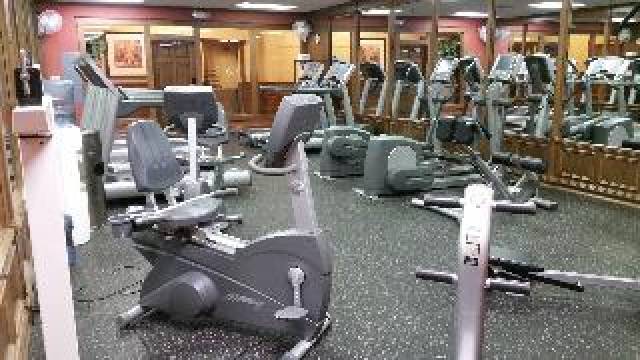 Desportos y Entretenimento