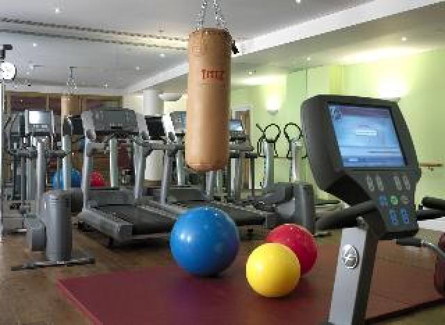 Desportos y Entretenimento