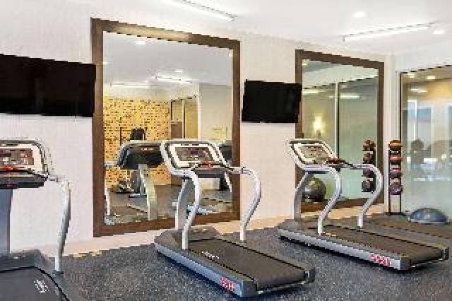 Desportos y Entretenimento