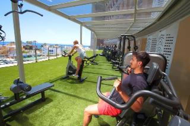 Desportos y Entretenimento