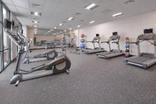 Desportos y Entretenimento