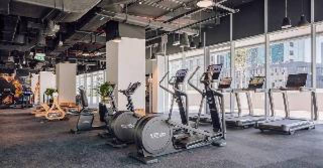 Desportos y Entretenimento