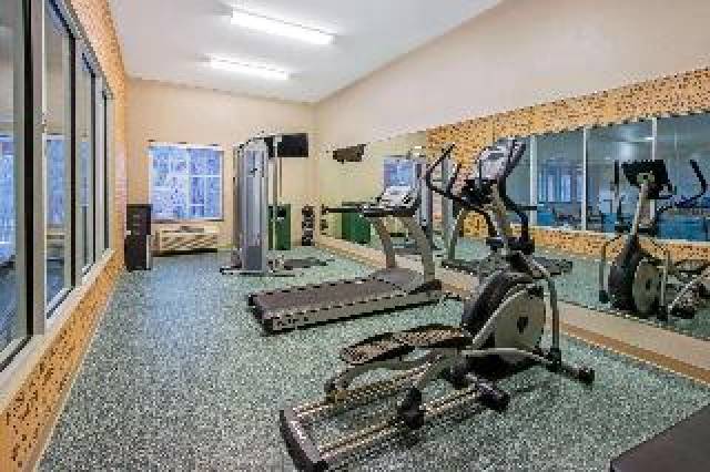 Desportos y Entretenimento