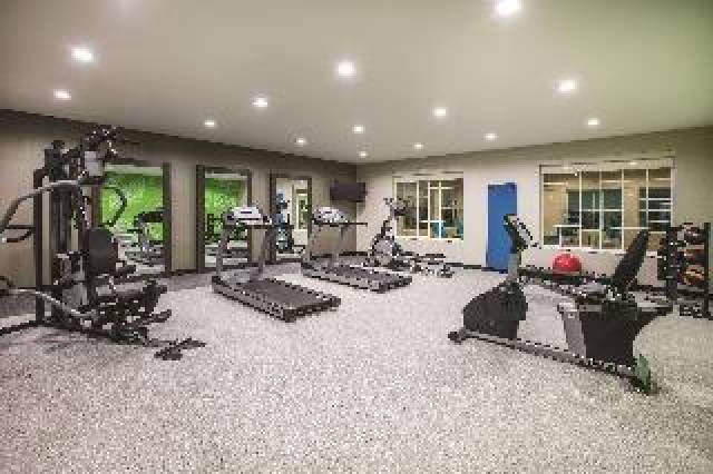 Desportos y Entretenimento
