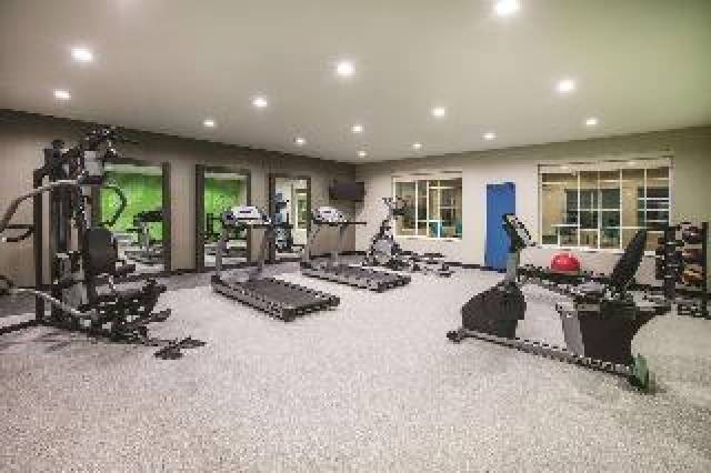 Desportos y Entretenimento