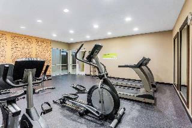 Desportos y Entretenimento