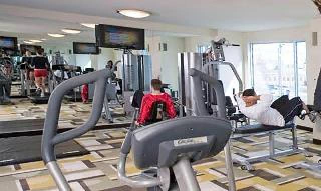Desportos y Entretenimento
