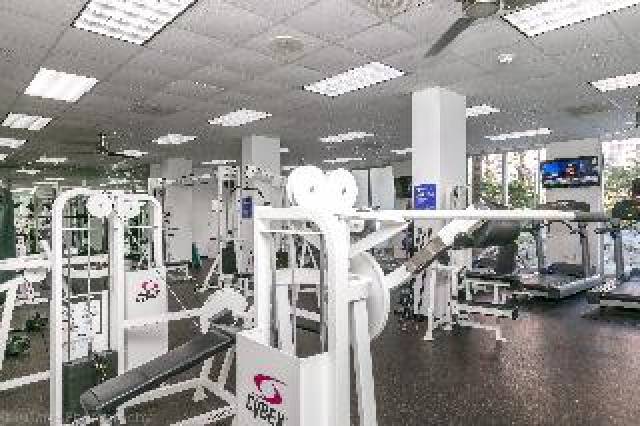 Desportos y Entretenimento