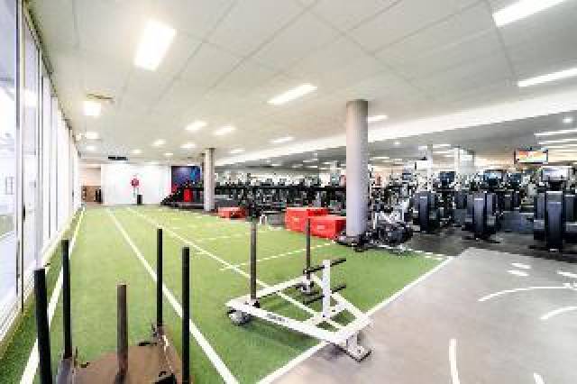 Desportos y Entretenimento