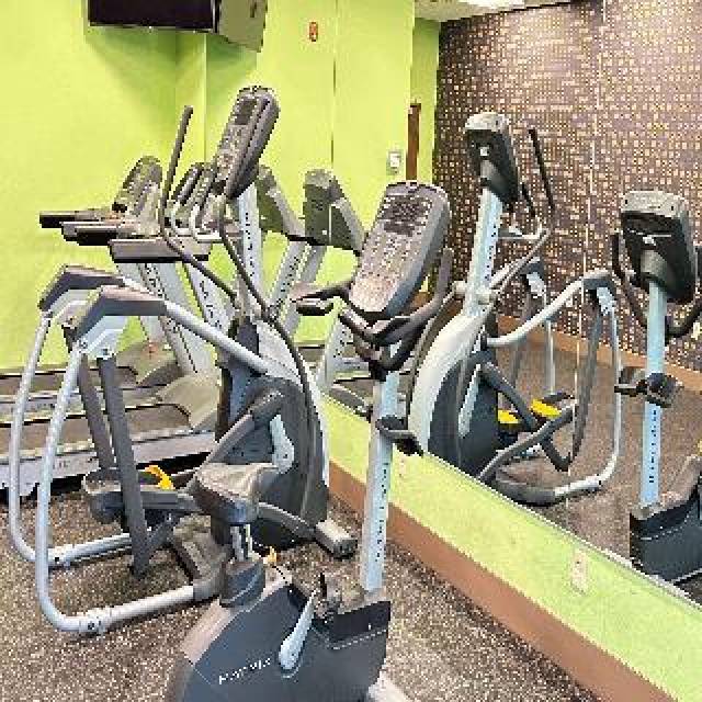 Desportos y Entretenimento