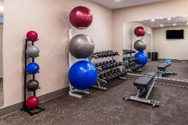 Desportos y Entretenimento