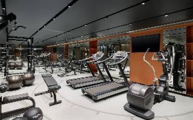 Desportos y Entretenimento