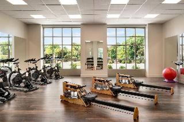 Desportos y Entretenimento