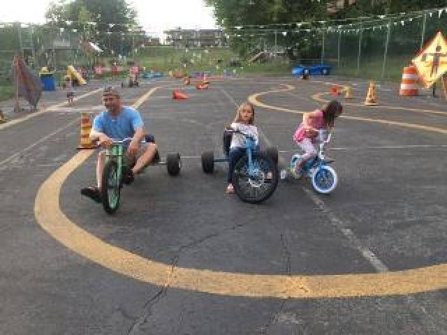 Desportos y Entretenimento
