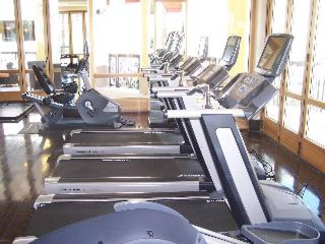 Desportos y Entretenimento