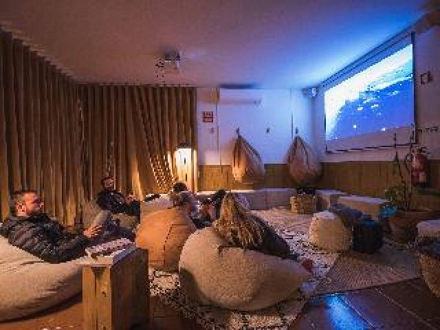 Desportos y Entretenimento