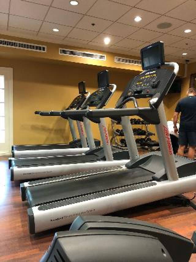 Desportos y Entretenimento