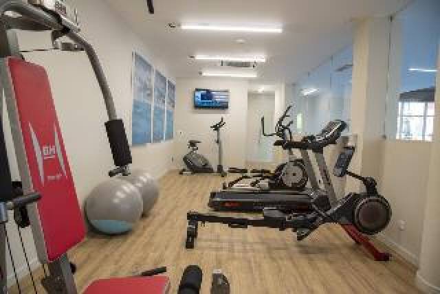Desportos y Entretenimento