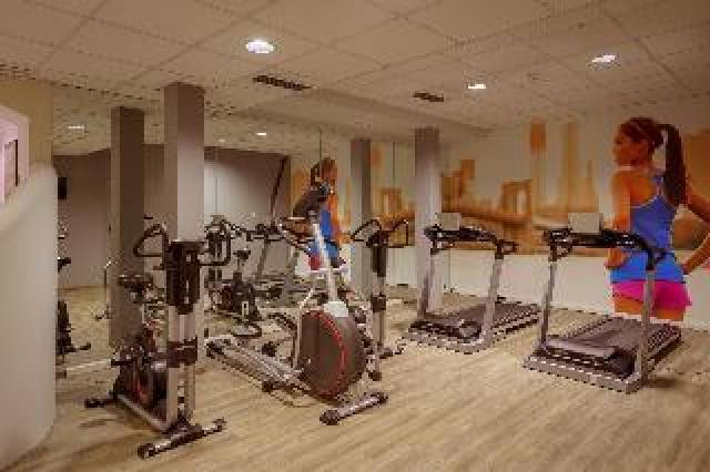 Desportos y Entretenimento