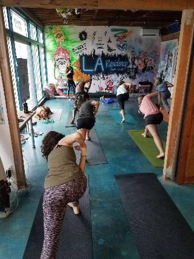 Desportos y Entretenimento